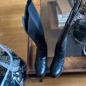 Also tall leather boots